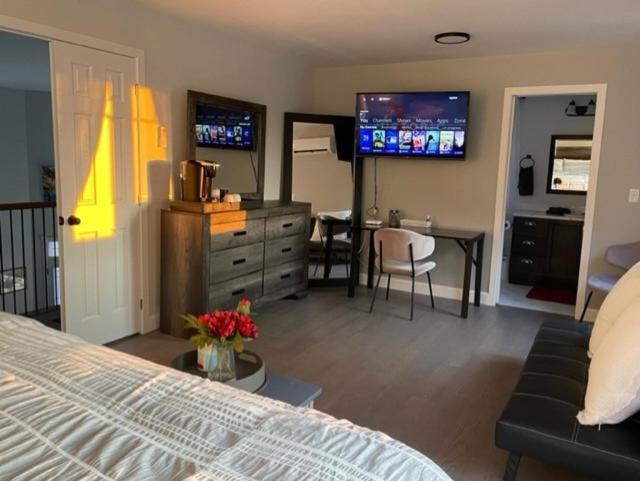 Sunsets At The Oasis Pension Greater Napanee Buitenkant foto